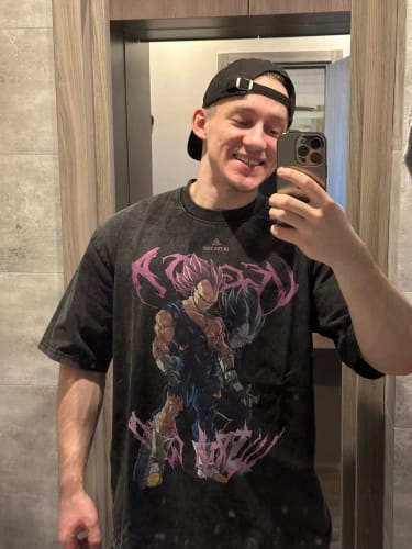 Customer photo review of Vegeta Oversized Vintage T-shirt V1