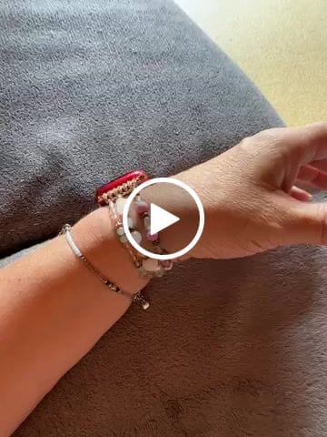 Customer video review of Pink Sands Stretch Apple Watch Strap