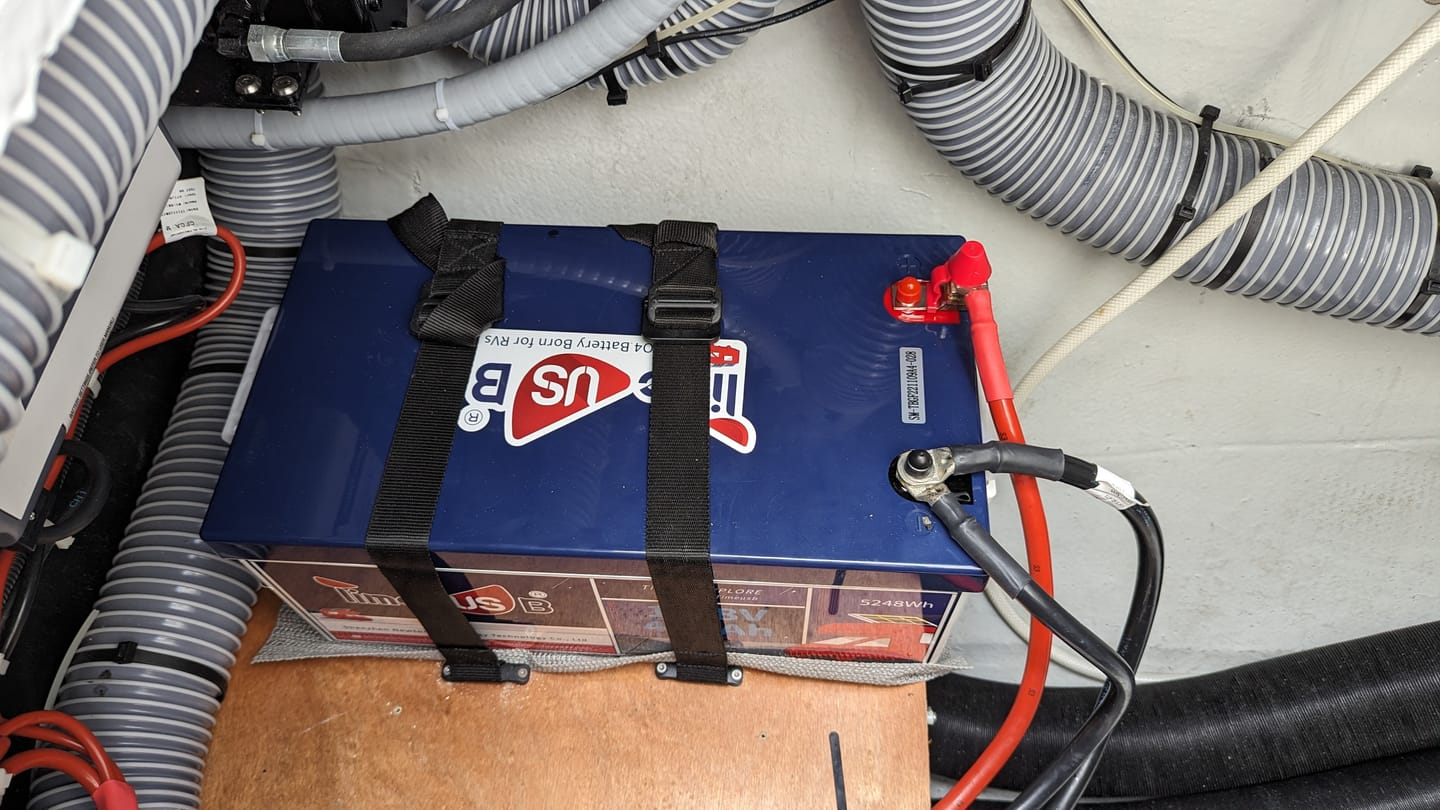Customer photo review of Timeusb 12V Batterie 410Ah LiFePO4 Akku