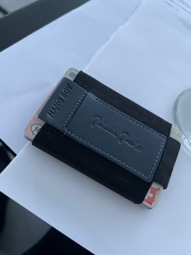 Customer photo review of Nano Boy with small elastic coin pocket eco-leather