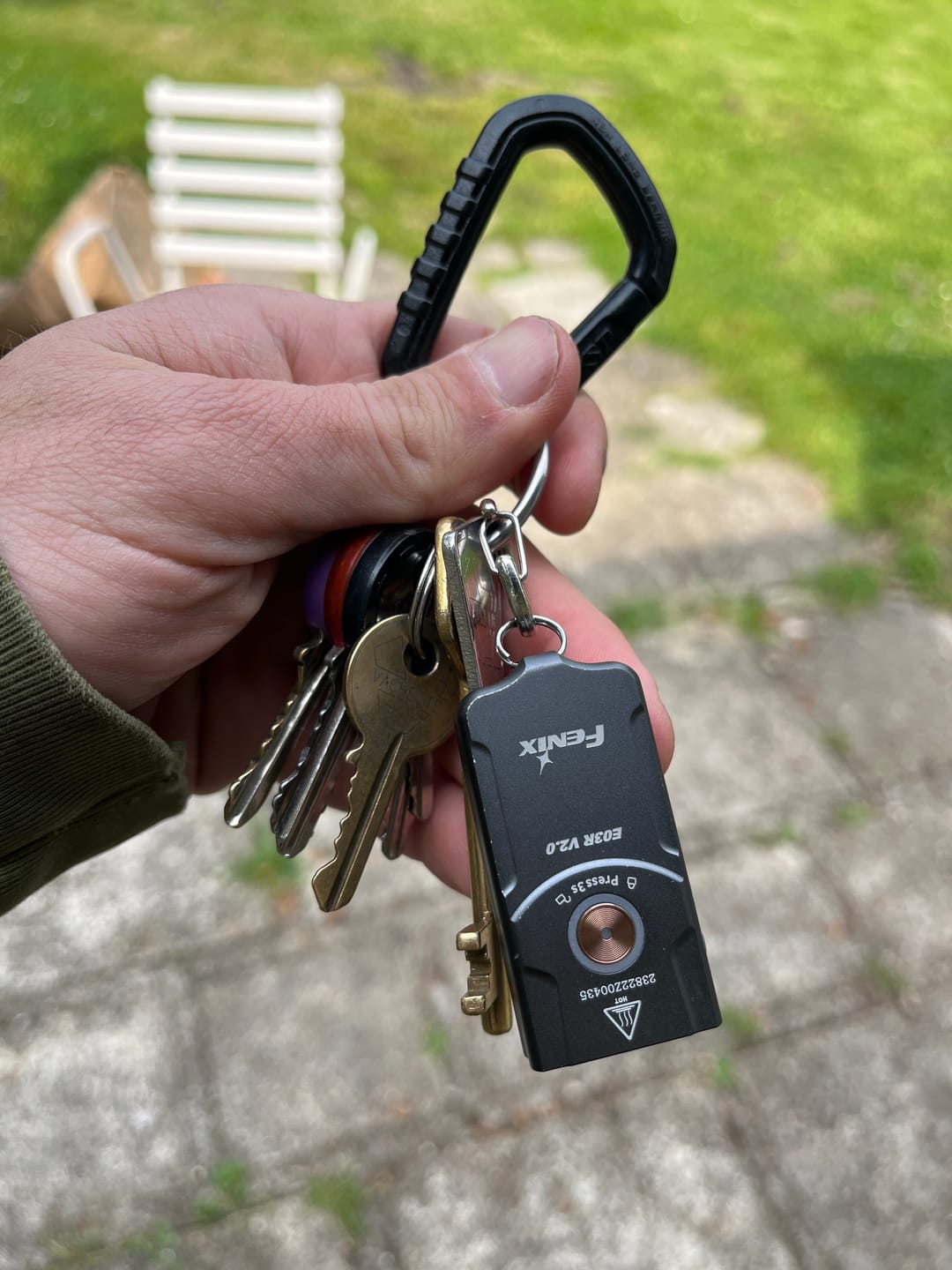 Customer photo review of Fenix E03R V2.0 - Lampe porte-clés en métal - 500 Lumens - Rechargeable USB-C