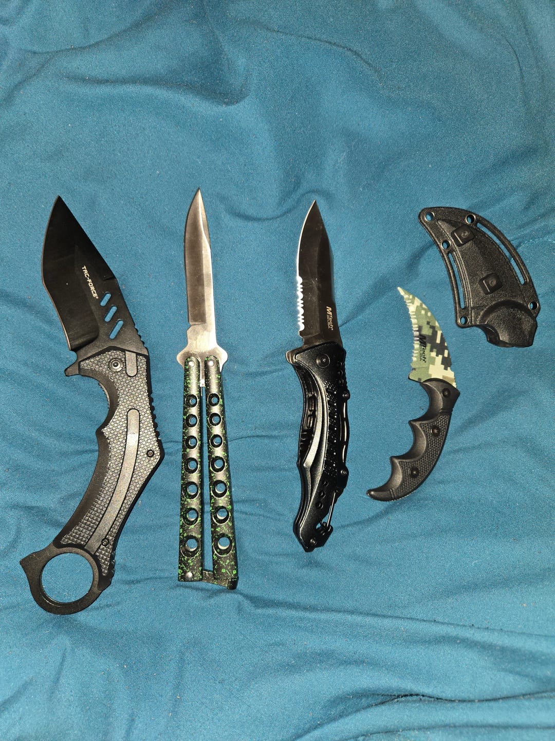 Customer photo review of Karambit Mystery Box™