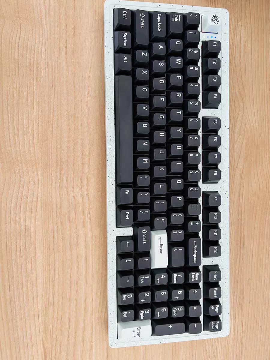 Customer photo review of MelGeek Modern97 Fountain Work&Game Compact Mechanical Keyboard