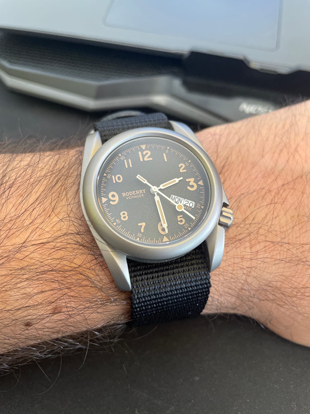 Customer photo review of VOYAGER - 100M Waterproof Titanium Automatic Field Watch | Volcanic Gray-Day,Date
