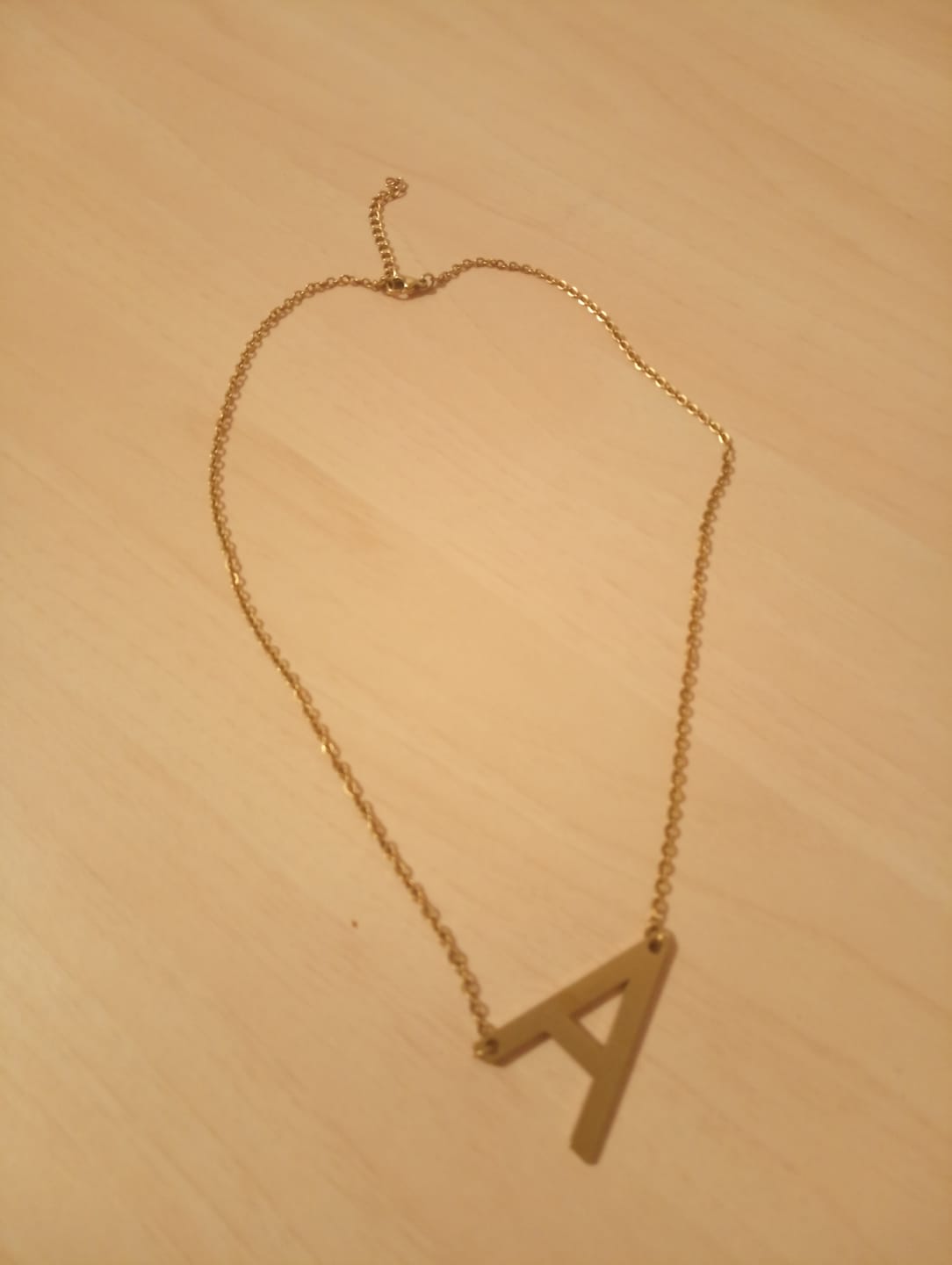 Customer photo review of Collier personnalisé Initiale (Lettre Majuscule)