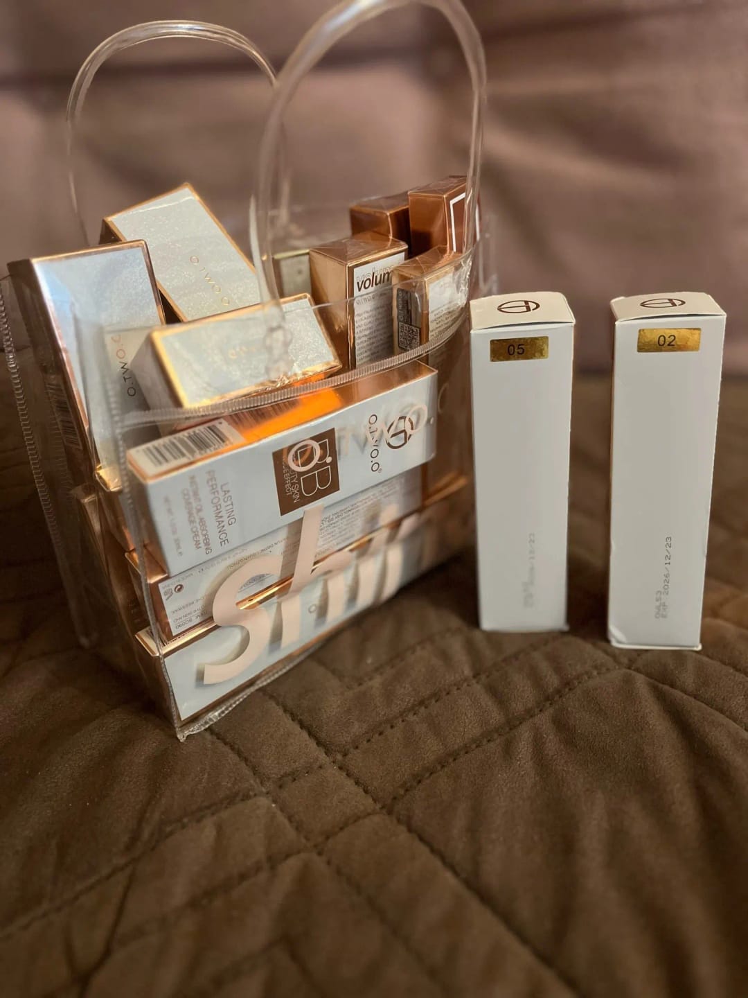 Customer photo review of O.TWO.O AURORA DAWN EYESHADOW PALETTE