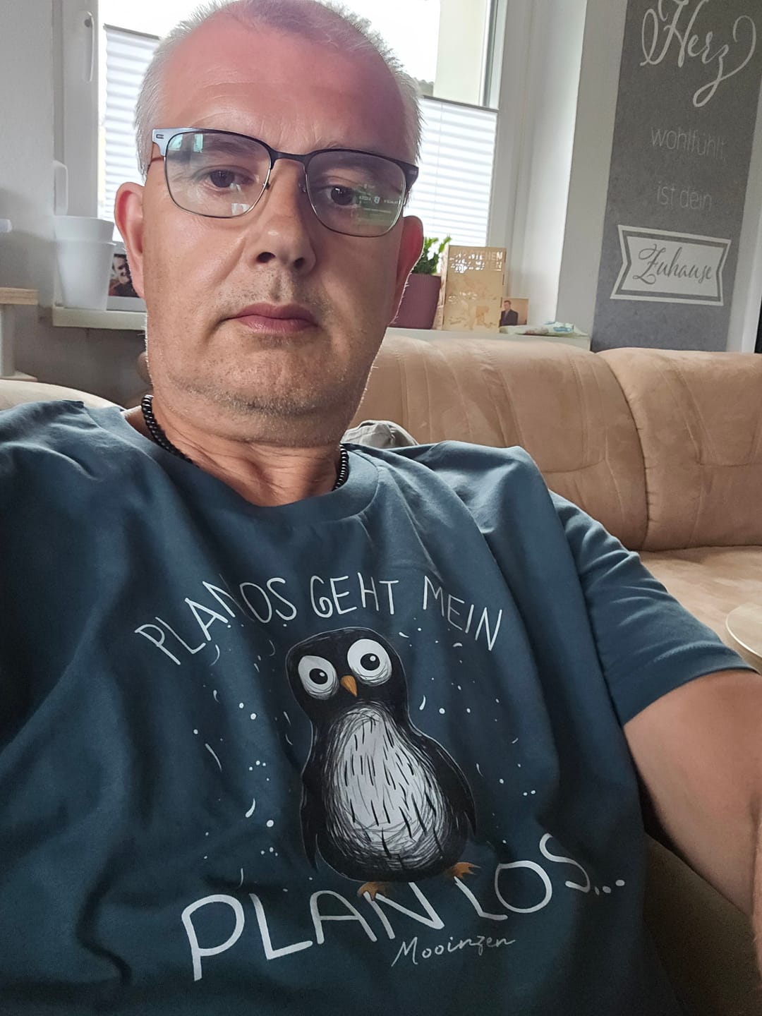 Customer photo review of Planlos geht mein Plan los  · Herren Premium Bio T-Shirt
