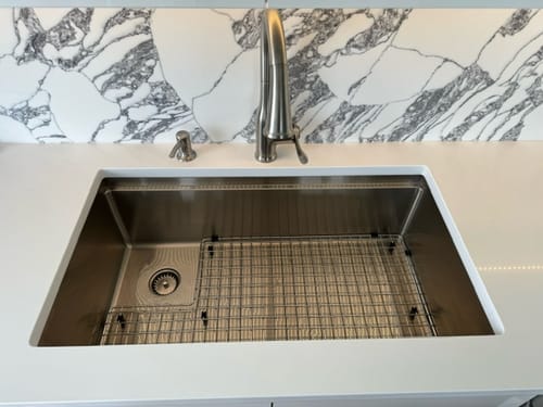 Customer photo review of 33" Workstation Sink - Single Bowl - Offset Drain Left (5LS33L)