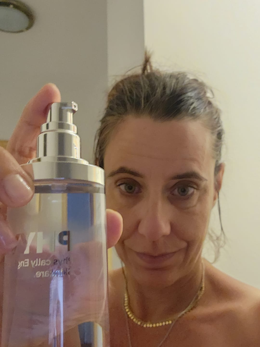 Customer photo review of PHYVE® - Hyaluron Serum