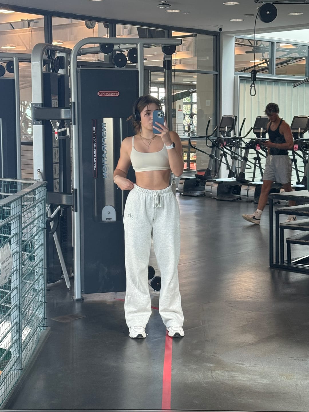 Customer photo review of W229 - Urban Straight Leg Jogger