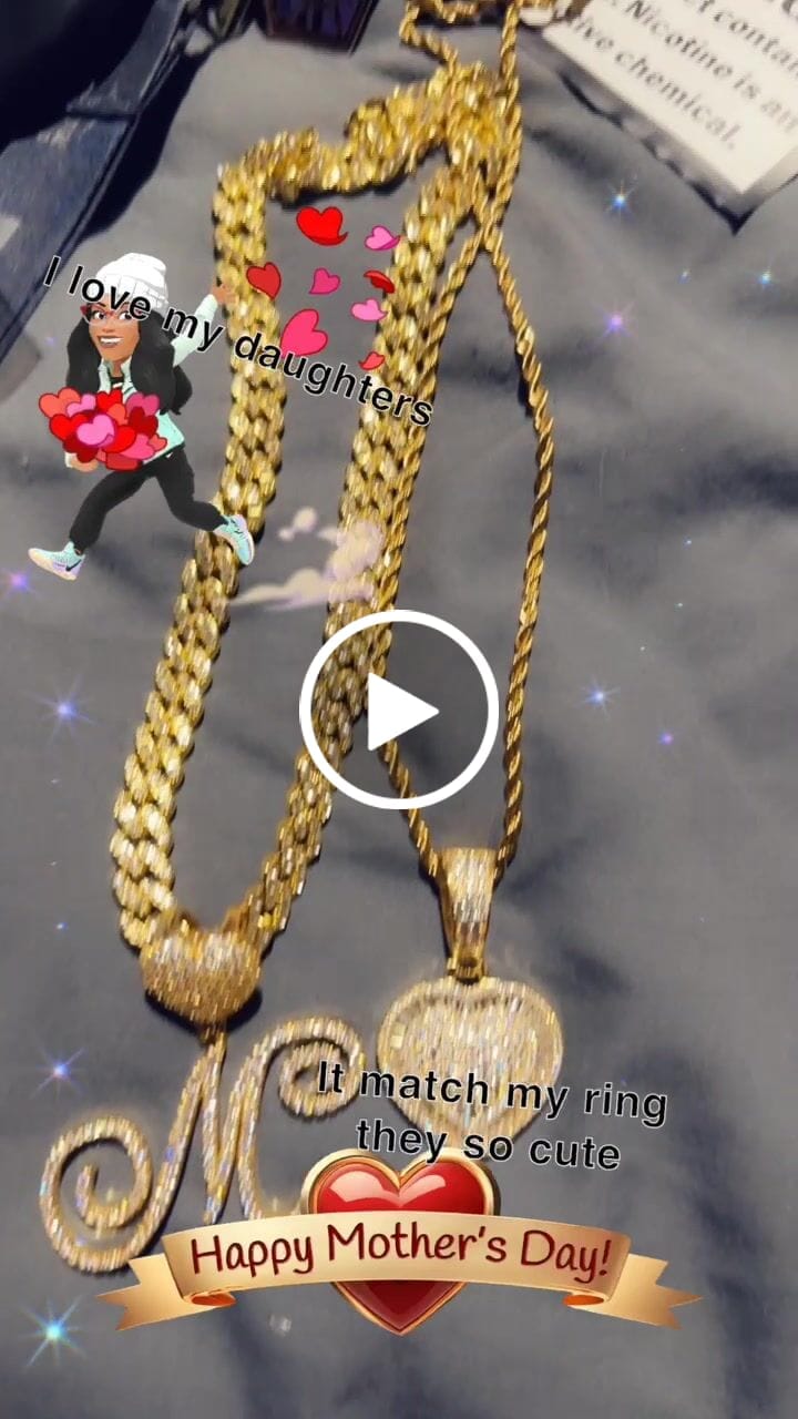 Customer video review of ICY BAGUETTE HEART PENDANT NECKLACET(Ships Same Day)