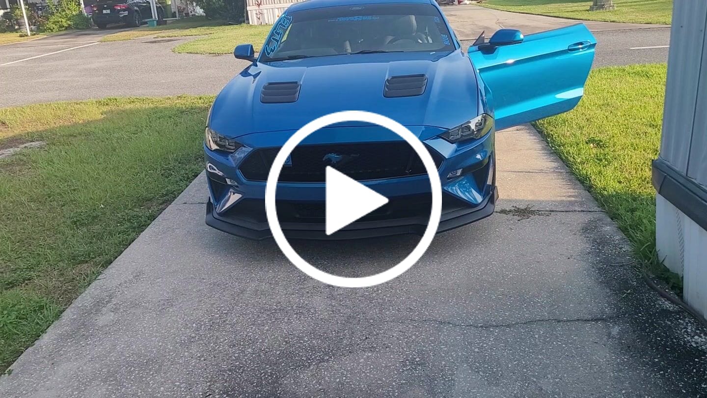 Customer video review of 2018-2023 Ford Mustang Projector Headlights S650 Style LED Amber Sequential Turn Signals