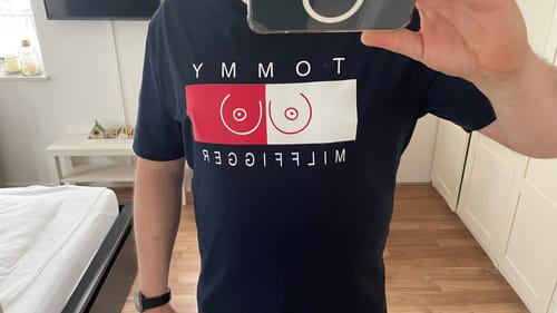 Customer photo review of MILFFIGGER - Premium Shirt