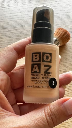 Customer photo review of מייקאפ נוזלי לאיפור מקצועי | בועז שטייו