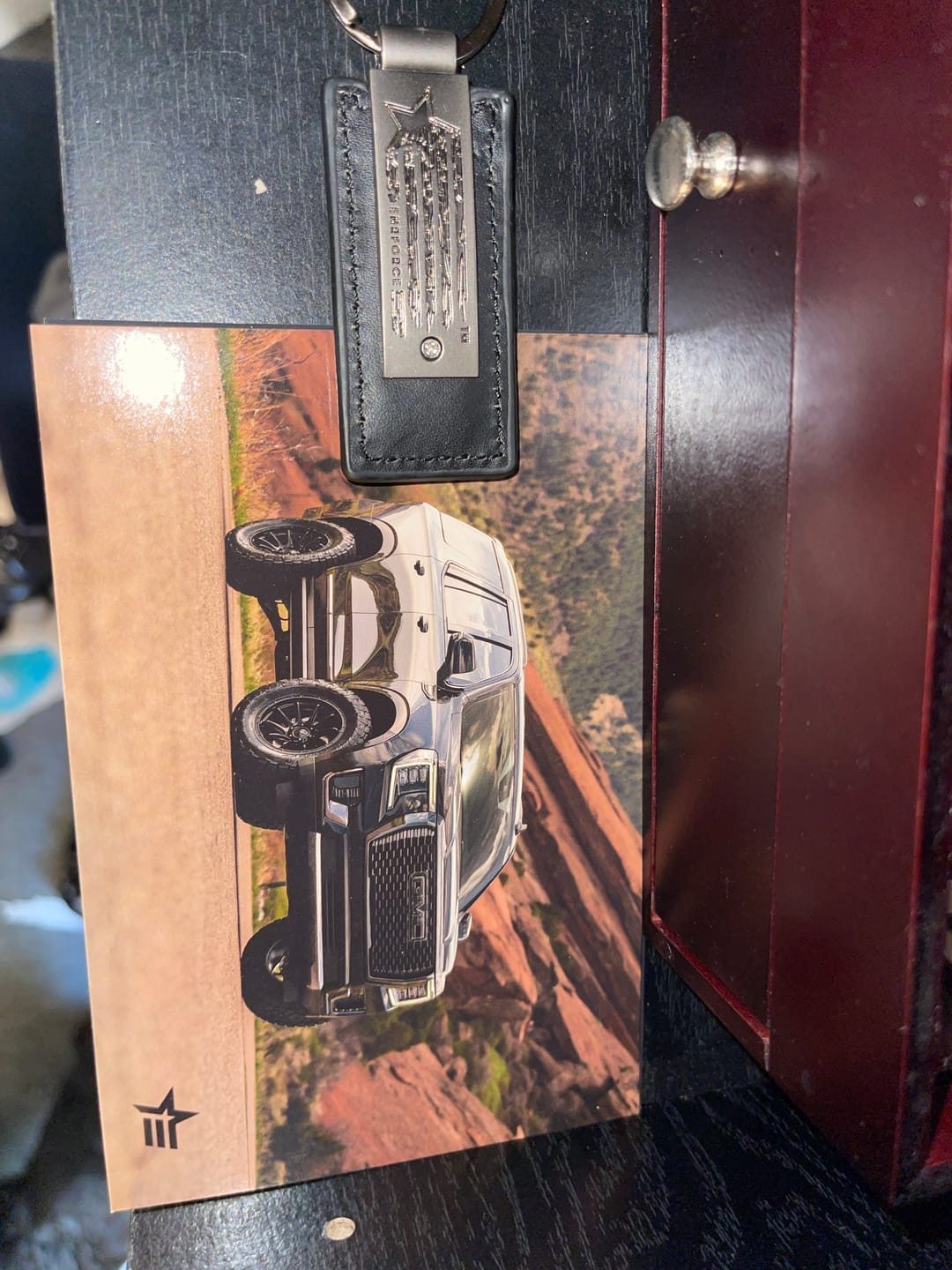 Customer photo review of Premium Keychain (black)