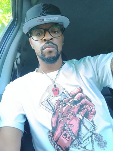 Customer photo review of XL Circle Photo Necklace