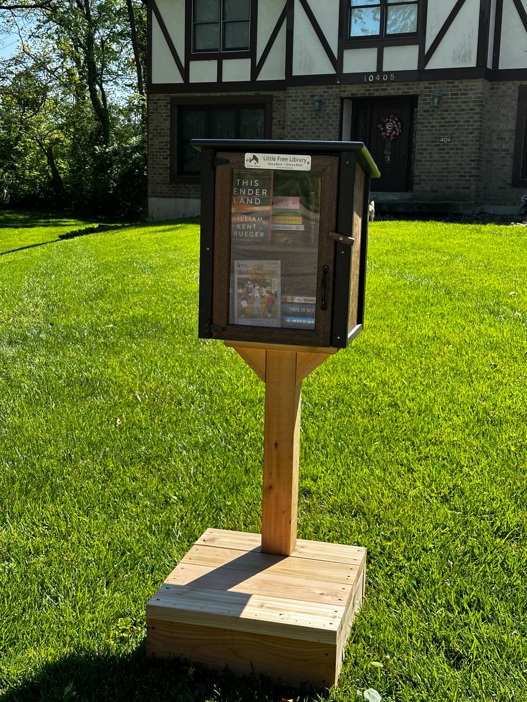 Customer photo review of Step Stool Library Post and Topper