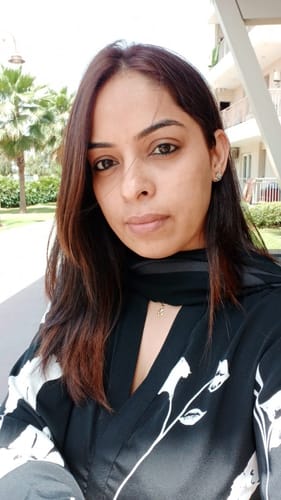 Customer photo review of Rose Glass Face Serum - All Rounder Skin Serum