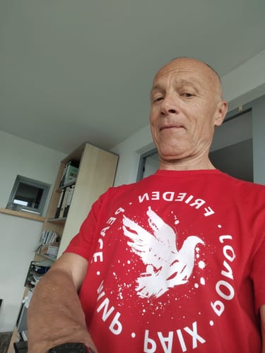 Customer photo review of HOODIE MÄDELS • PEACE • FRIEDEN • MIR