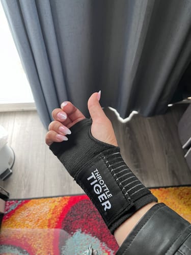 Customer photo review of Motorcycle Wrist Support - Ride Without Wrist Pain