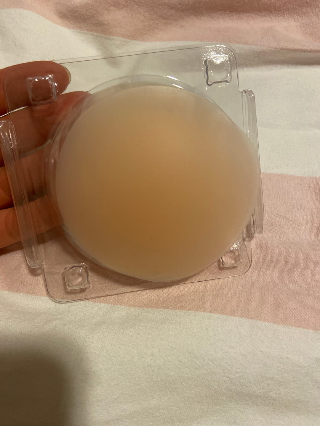 Customer photo review of 4er Mix Pack Nippelcover selbsthaftend + mit Kleber