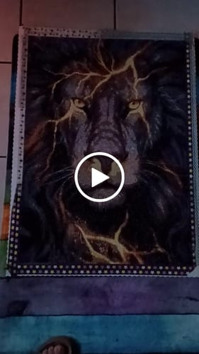 Customer video review of 5D Diamond Painting Schwarzer Löwe