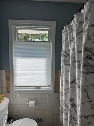 Customer photo review of Keego Classic Top Down Bottom Up Cellular Shades Cordless