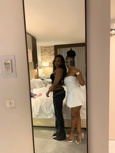 Customer photo review of LOW RISERS (BLACK DENIM)