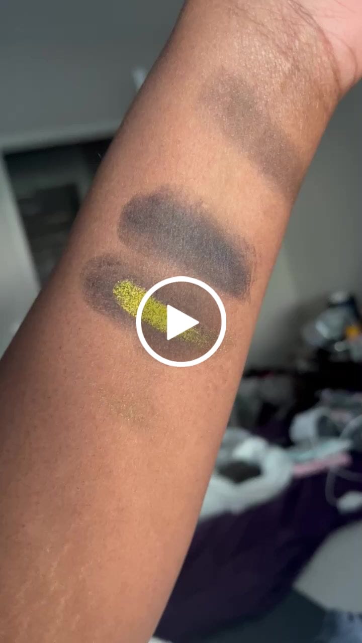 Customer video review of Multichrome Special effect eyeshadow - Medusa