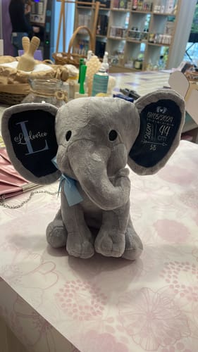 Customer photo review of Elefante coccoloso - Peluche per bambini