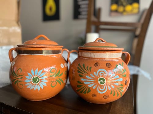 Customer photo review of Mexican Cookware Mexican Clay Pot Olla 3 Liter Pot Libre De Plomo Clay Pottery Mexican Clay Bean Pot