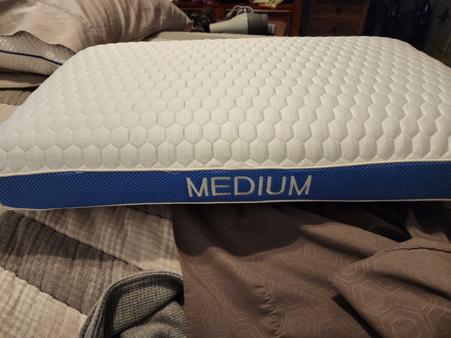 Customer photo review of Blue Ice™ Cool Tech Pillow