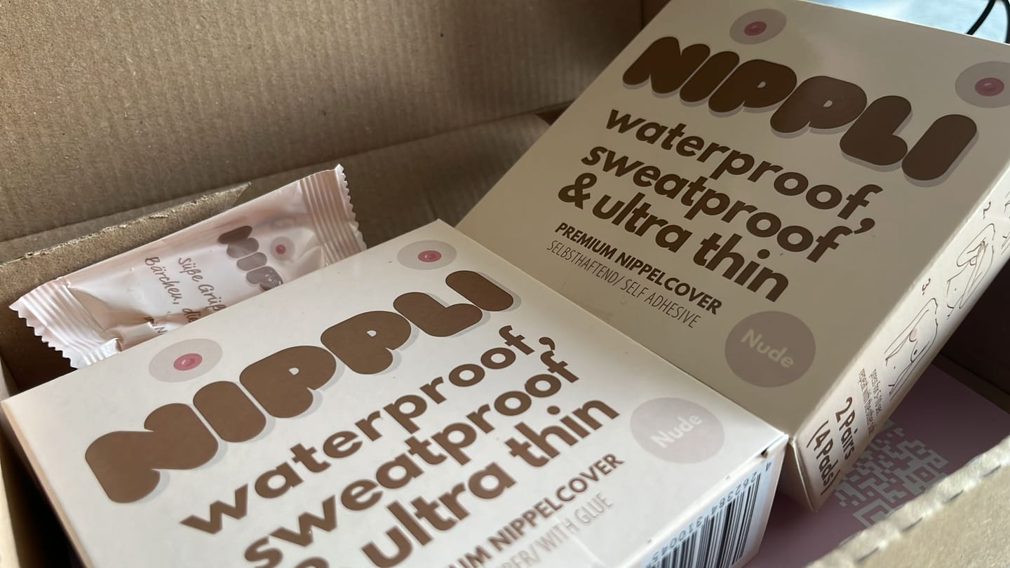 Customer photo review of 4er Mix Pack Nippelcover selbsthaftend + mit Kleber