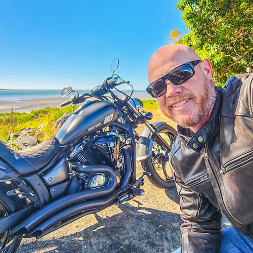 Customer photo review of 'ol Bobber' | Classic Leather Motorbike Jacket | Distressed Charcoal Brown Full Grain Leather