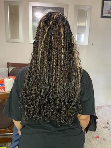 Customer photo review of #4/#27 Piano Color Deep Wave Bulk Hair Extensions for Braiding