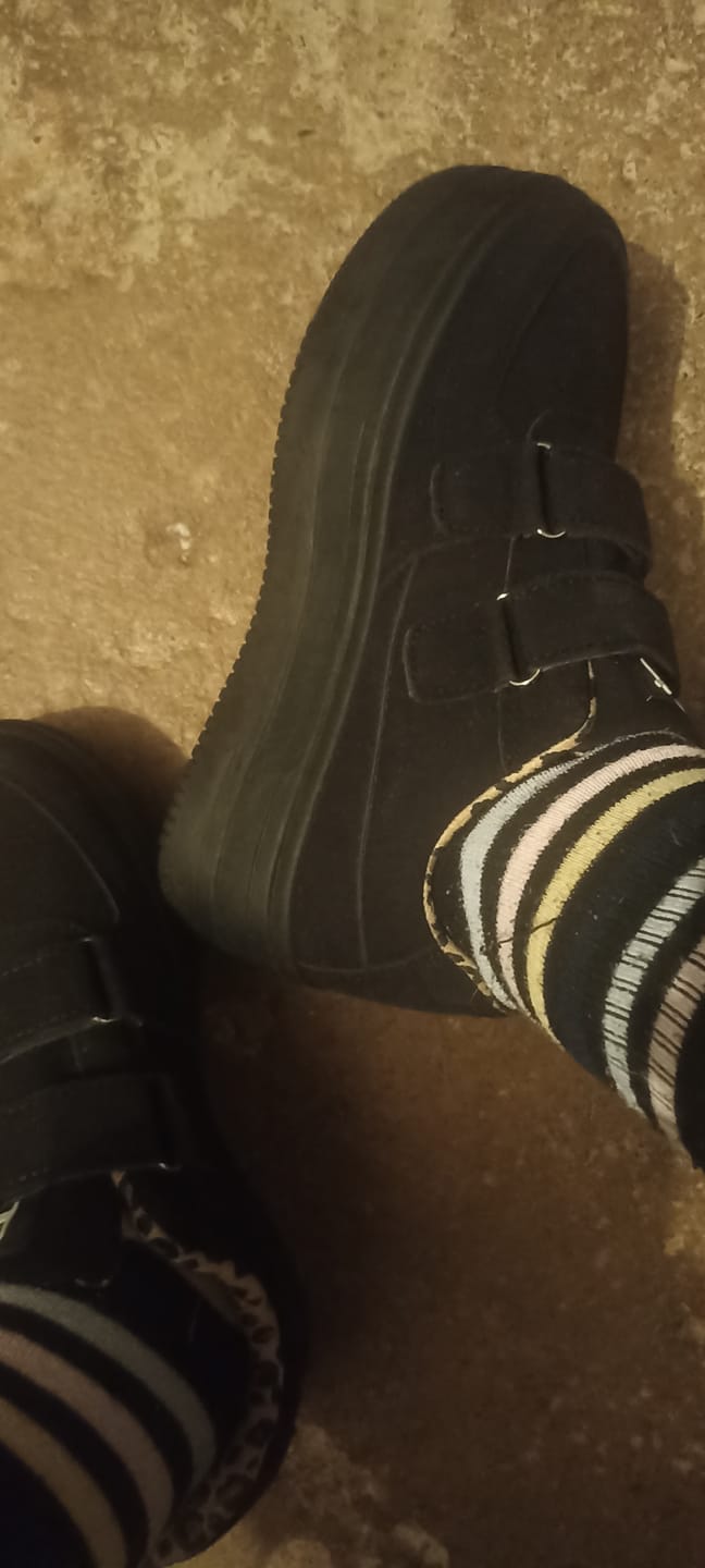 Customer photo review of TENIS PLATAFORMA NEGRO 38561