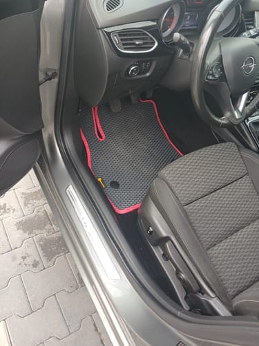 Customer photo review of Dywaniki samochodowe na zamówienie - Przód i tył