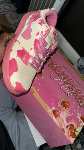 Customer photo review of Saga Skywalker “Strawberry Milk”
