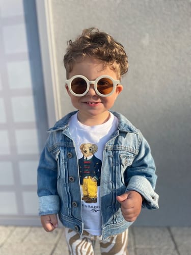 Customer photo review of Gafas de sol bebé Crema Sostenibles Nenina & Co