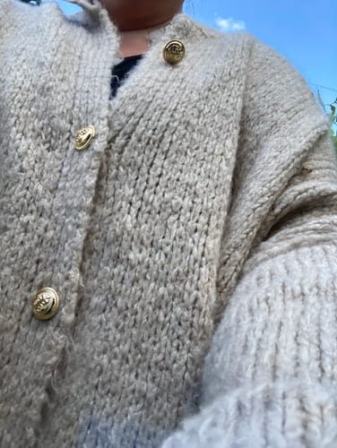 Customer photo review of Danielle Strickjacke - Taupe