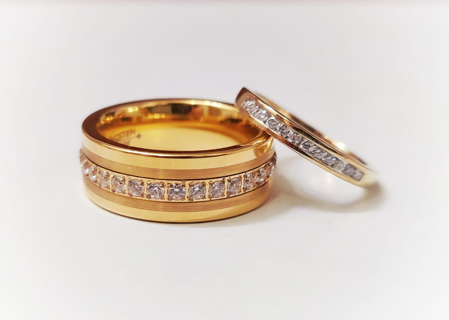 Customer photo review of 8mm - Men's Tungsten Wedding Band, CZ Diamond Ring, Comfort Fit Ring, Yellow Gold Ring,