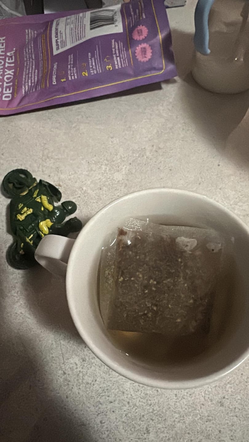 Customer photo review of 14 Day Detox Tea + FREE SHIPPING $110+