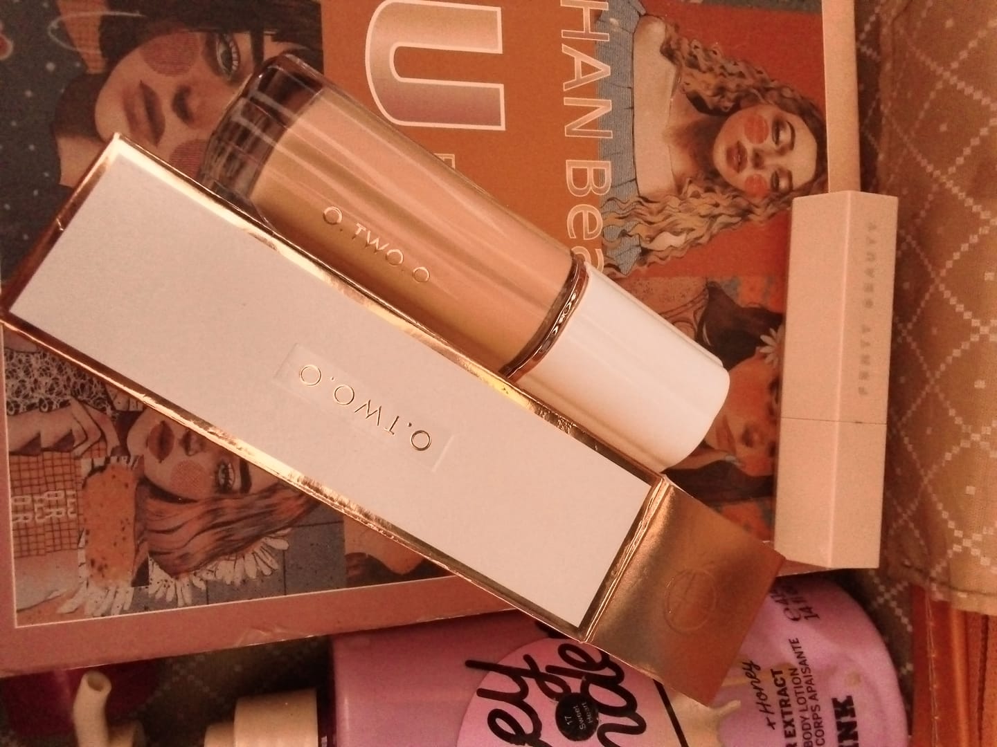 Customer photo review of O.TWO.O OIL FREE SOFT MIST LOCKING FOUNDATION
