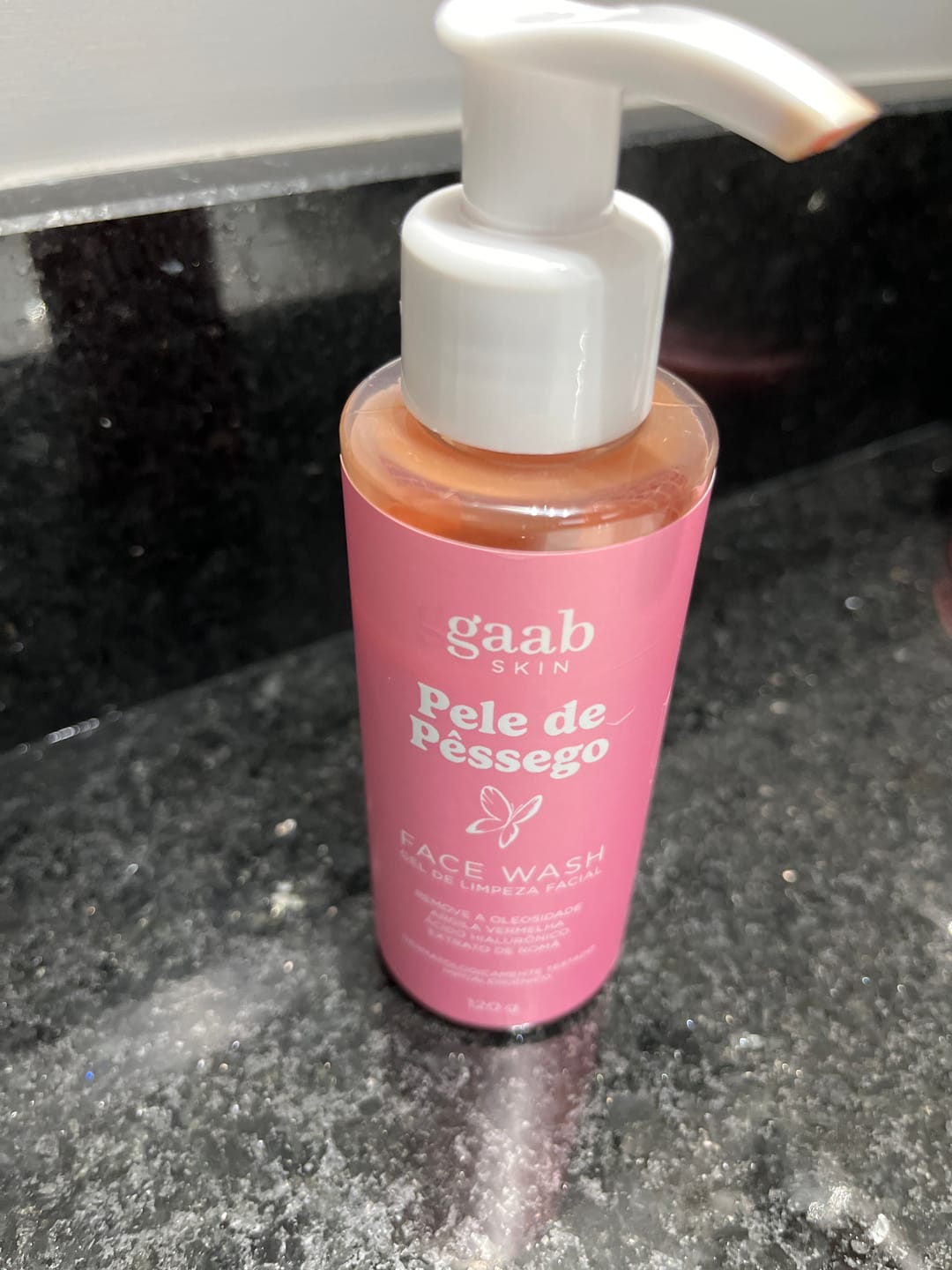 Customer photo review of Gel de Limpeza Facial Pele de Pêssego