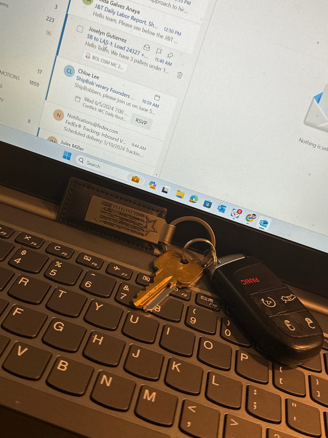Customer photo review of Premium Keychain (black)