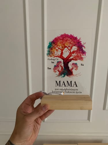 Customer photo review of MAMA JEST NAJPIĘKNIEJSZYM KWIATEM (Biały) - Druk na szkle, spersonalizowany prezent  dla mamy