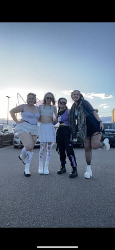 Customer photo review of Patchwork off shoulder gloves ribbed crop top