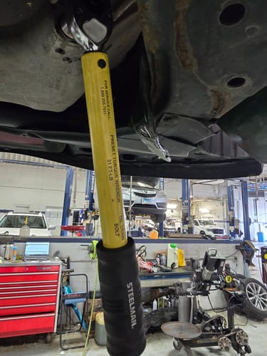 Customer photo review of 3/8-Inch Drive Pre-Set 31 ft-lb Yellow Handled Drain Plug Servicing Torque Wrench