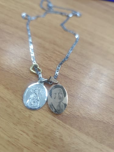 Customer photo review of Printave™ Personalized Oval Necklace