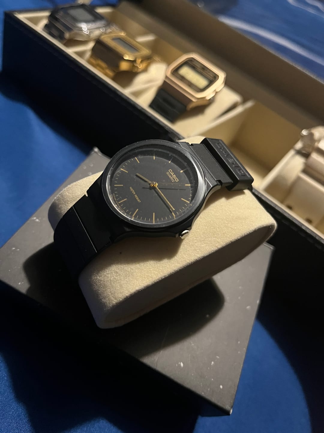 Customer photo review of Reloj Casio Vintage MQ-24-1ELDF Negro Flat